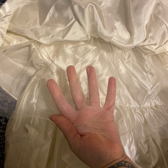 Formal dress - Picture 3 of 12